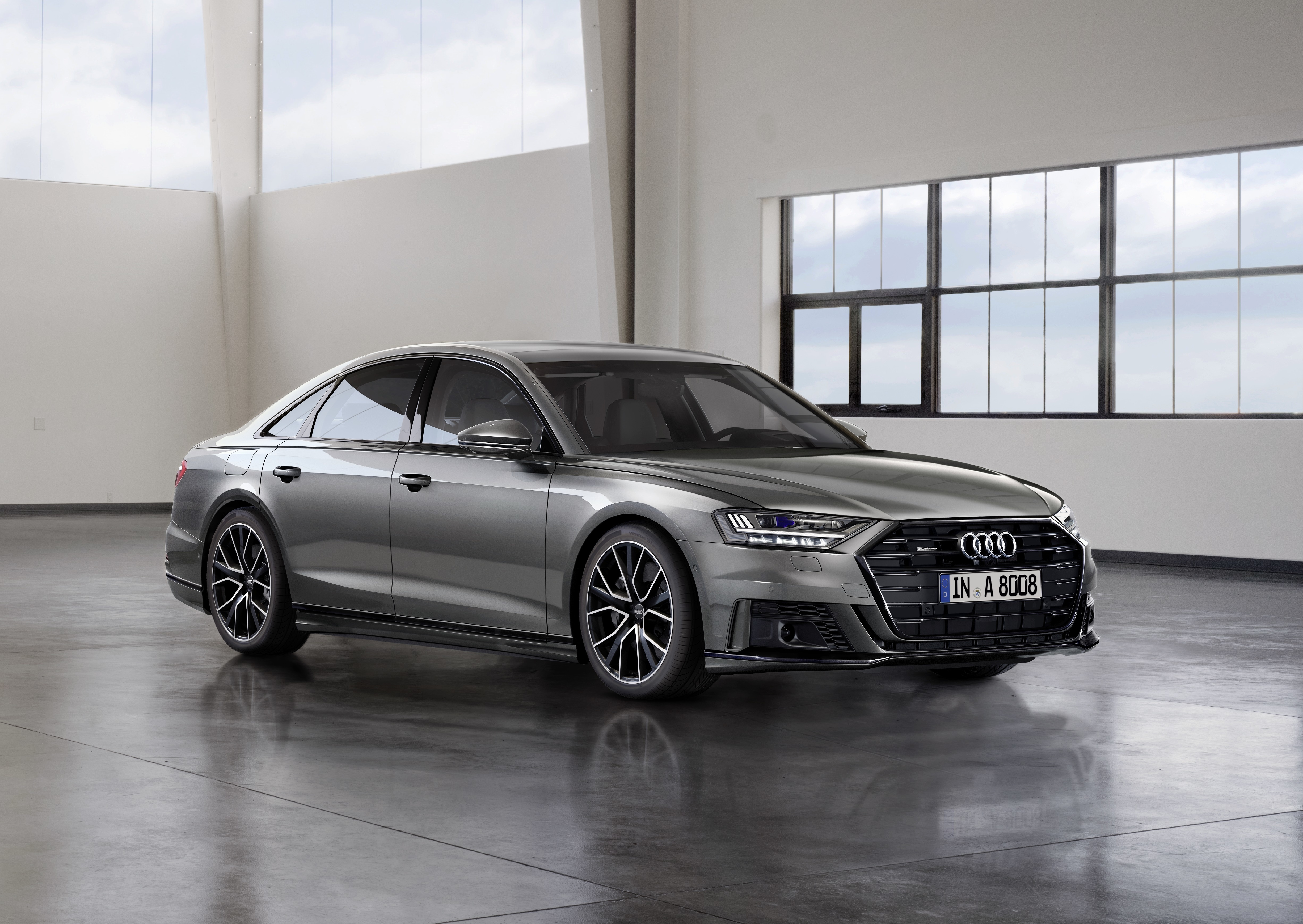 Audi A8 Samochodem Roku Playboya 2018