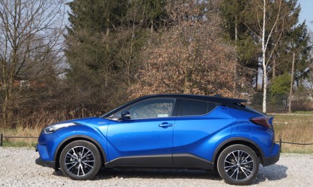 Toyota C-HR 1,8 Hybrid E-CVT 122 KM - Ekstrawagancka