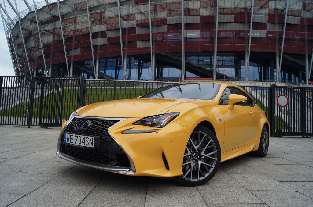 Lexus RC 300h F-Sport - Sportowy, ale nieco inaczej
