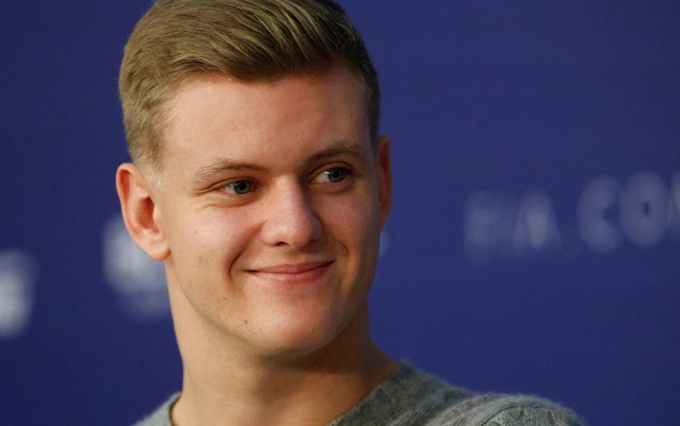 Mick Schumacher i Callum Ilott w jazdach testowych Alfy Romeo Racing