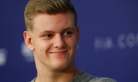 Mick Schumacher i Callum Ilott w jazdach testowych Alfy Romeo Racing