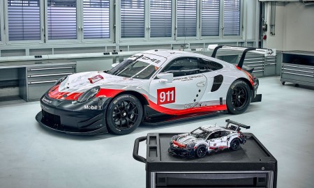 Porsche 911 RSR i Chevrolet Corvette ZR1 od LEGO