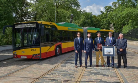 130 autobus&oacute;w elektrycznych dla Warszawy