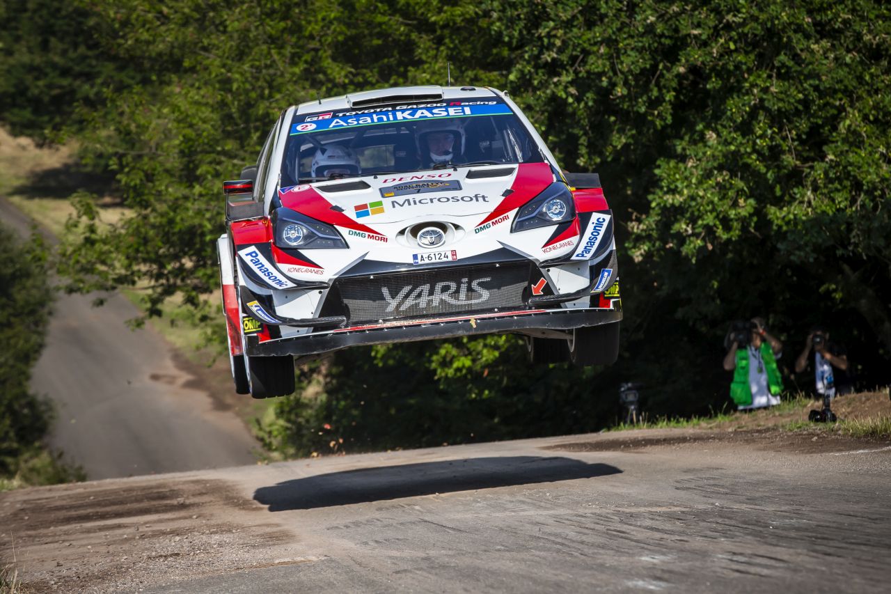 Cztery Toyoty Yaris WRC na starcie Rajdu Niemiec