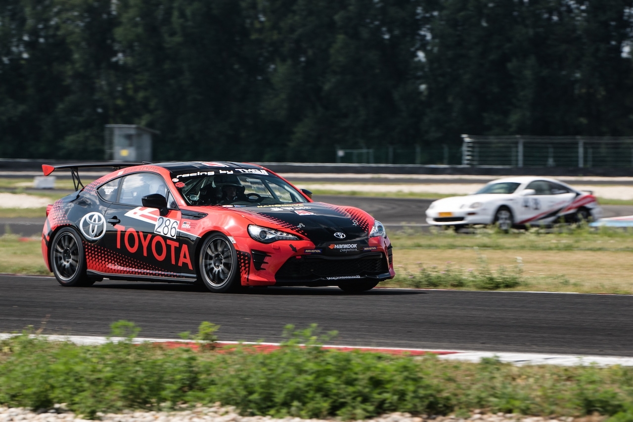 Polak w czoł&oacute;wce Toyota Gazoo Racing Trophy