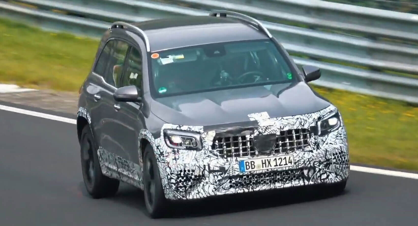 Mercedes-AMG GLB 45 S w testach