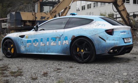  Ferrari FF – podrobiony radiowóz włoskiej policji?