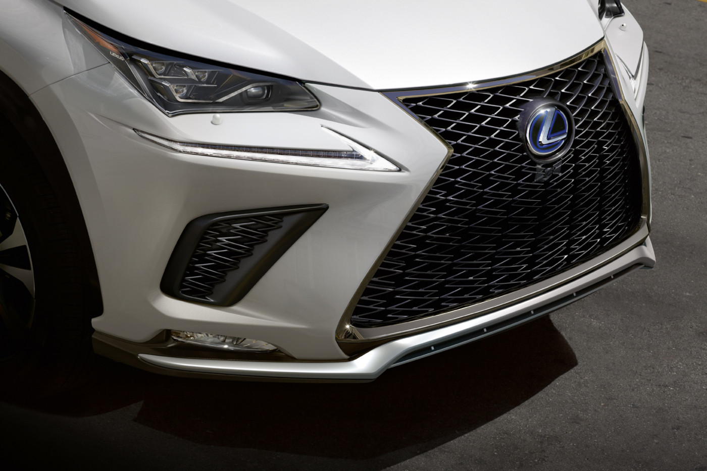 Lexus szykuje pierwszą hybrydę plug-in