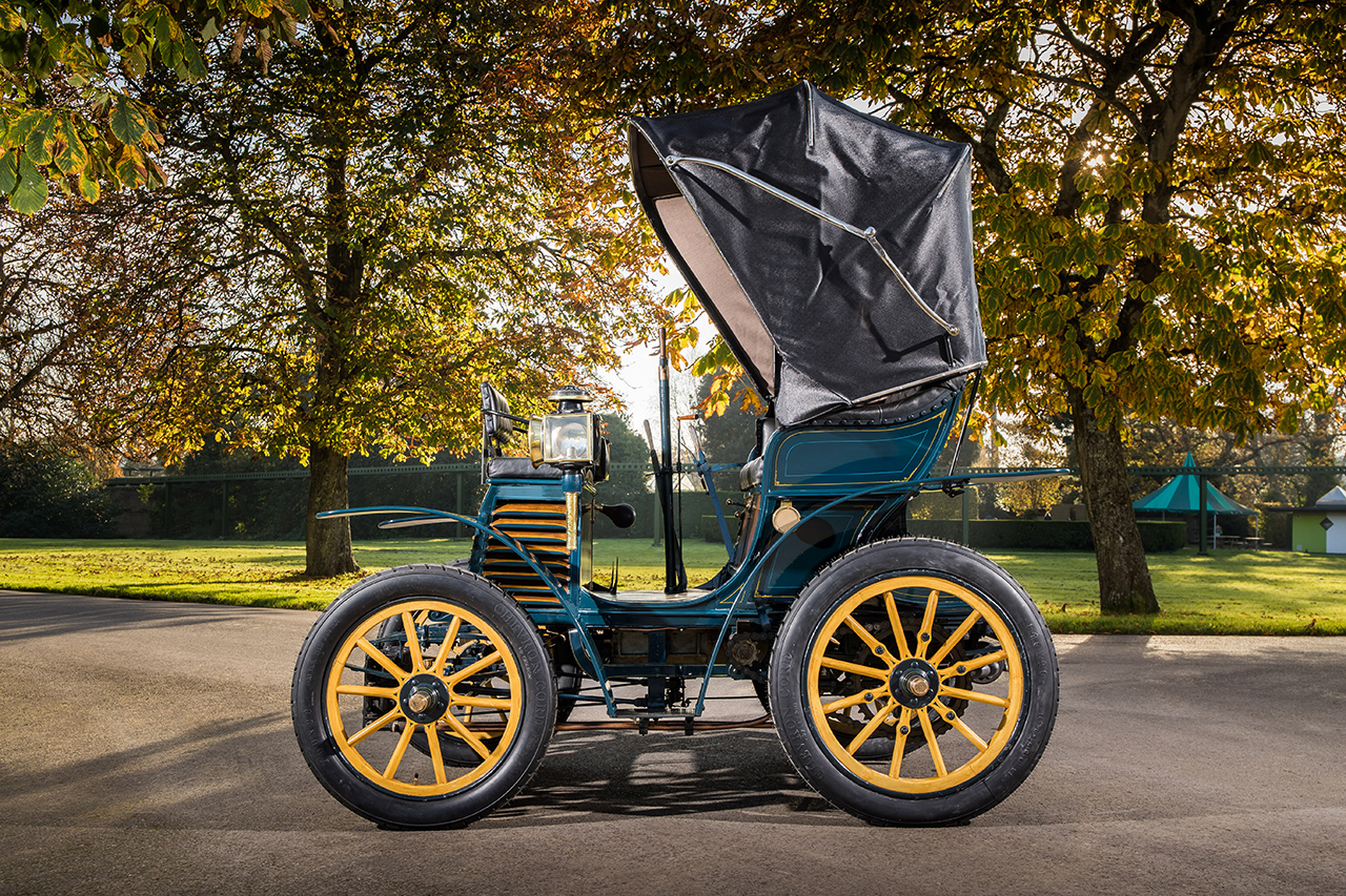 Fiat 3&frac12; hp z 1899 r. na trasie &ldquo;London to Brighton Veteran Car Run&rdquo;