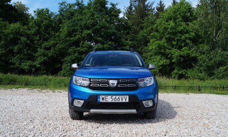Dacia Sandero TCe 90 5 MT Stepway Laureate – Pozory mylą