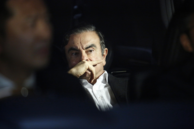 Carlos Ghosn &ndash; kiedyś wielki prezes, dziś poszukiwany uciekinier