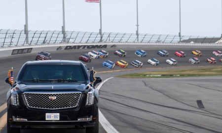 Limuzyna Prezydenta Trumpa na torze Daytona 500