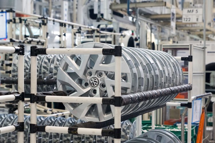 Volkswagen przedłuża zawieszenie produkcji