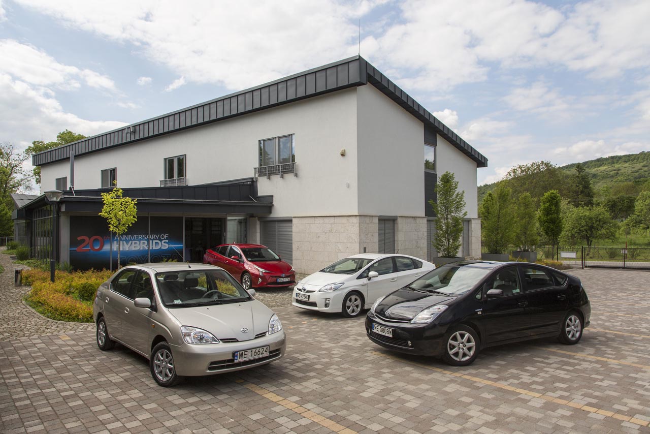 Toyota sprzedała 15 mln hybryd