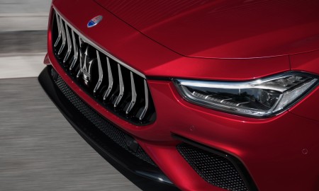  Maserati Ghibli z napędem hybrydowym