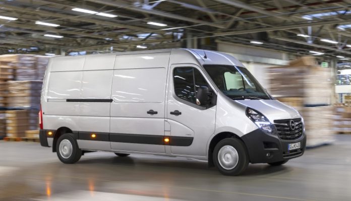 Opel Movano z usterką