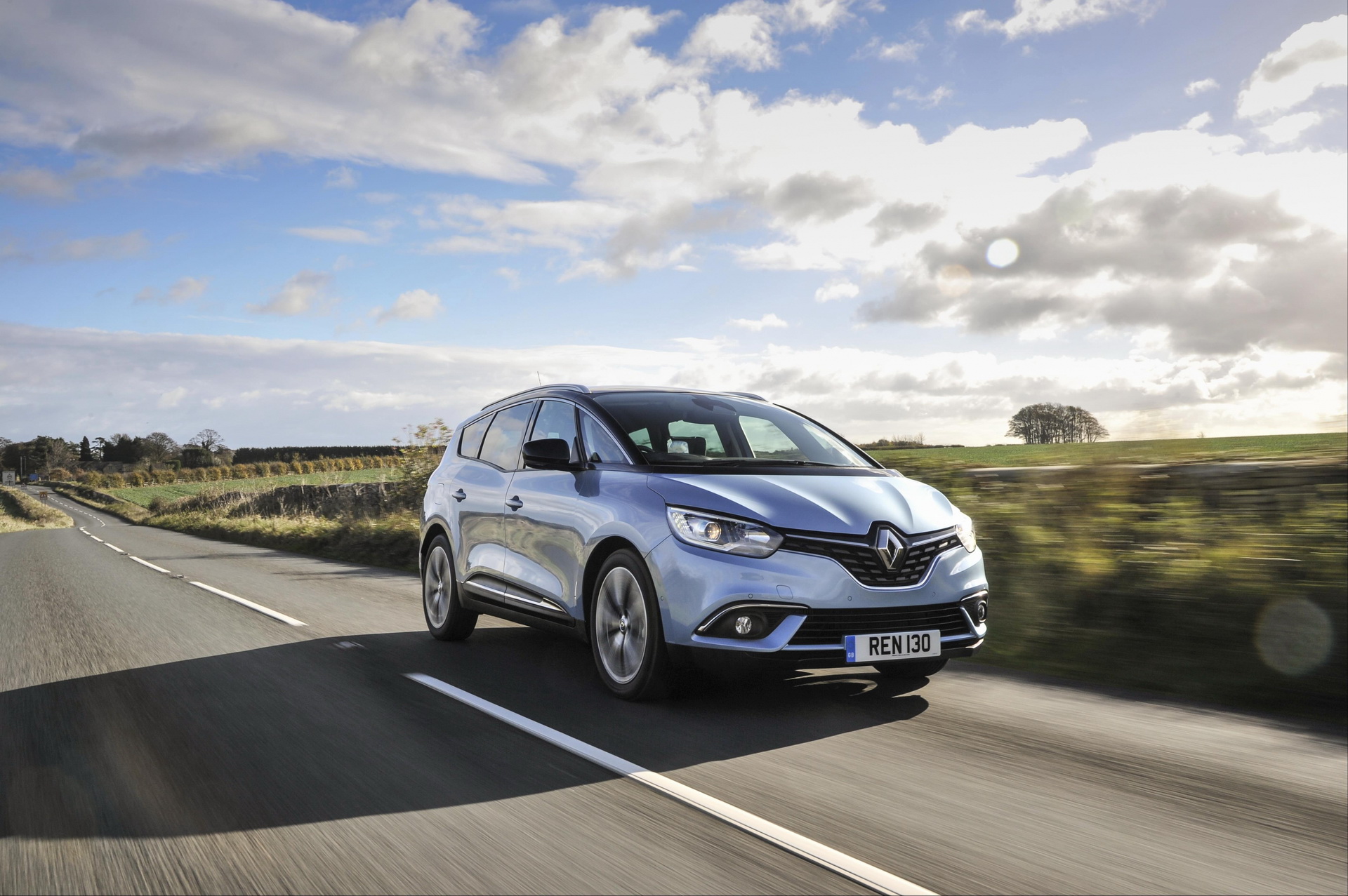  Renault Grand Scenic wycofany z brytyjskiego rynku