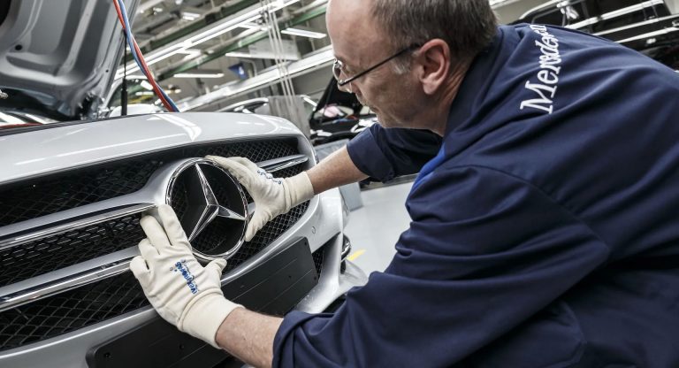 Daimler planuje duże cięcia kosztów