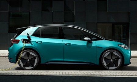 Samochody elektryczne mają coraz większe zasięgi i można je szybko ładować