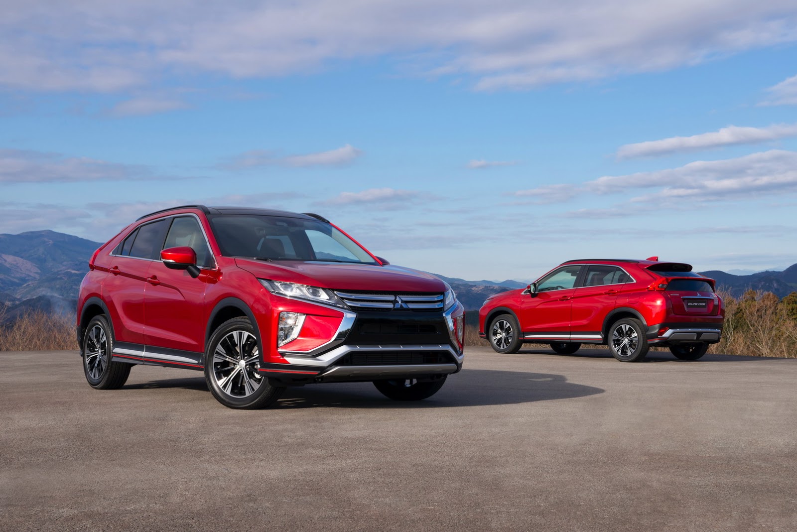 Mitsubishi Eclipse Cross w dw&oacute;ch nowych wersjach