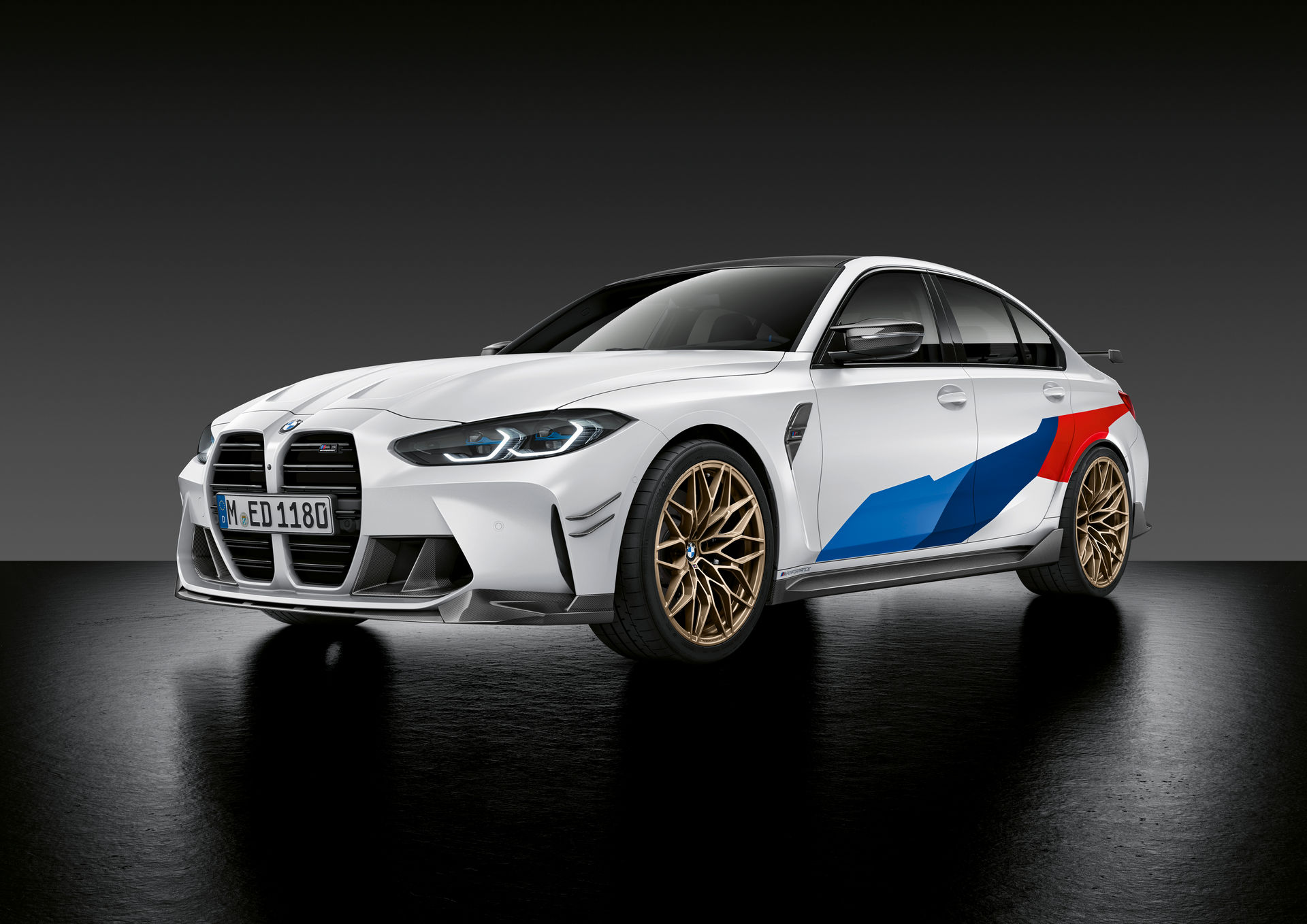 BMW M3 i BMW M4 Coup&eacute; z akcesoriami M Performance Parts