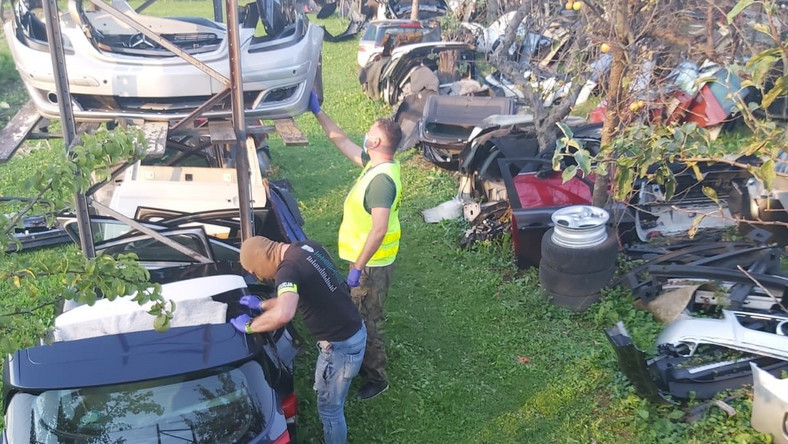  Odzyskane części pochodzące z aut skradzionych w Europie