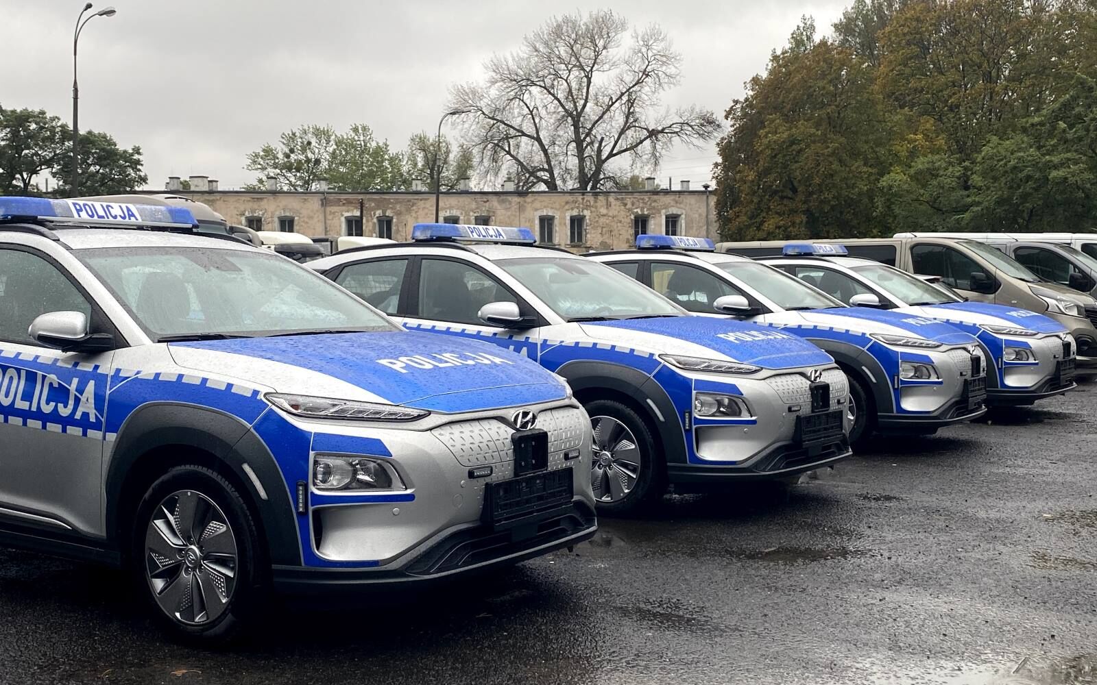  Elektryczne radiowozy w służbie Policji