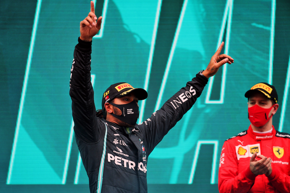 Lewis Hamilton po raz si&oacute;dmy mistrzem