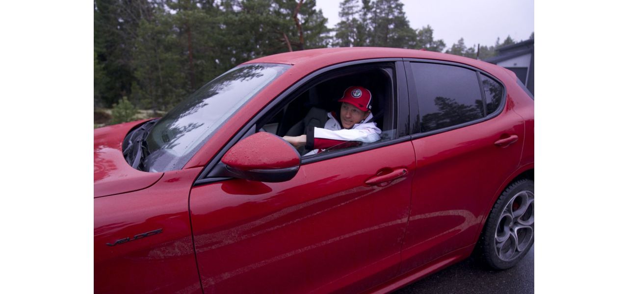 Kimi R&auml;ikk&ouml;nen wybrał Alfę Romeo Stelvio