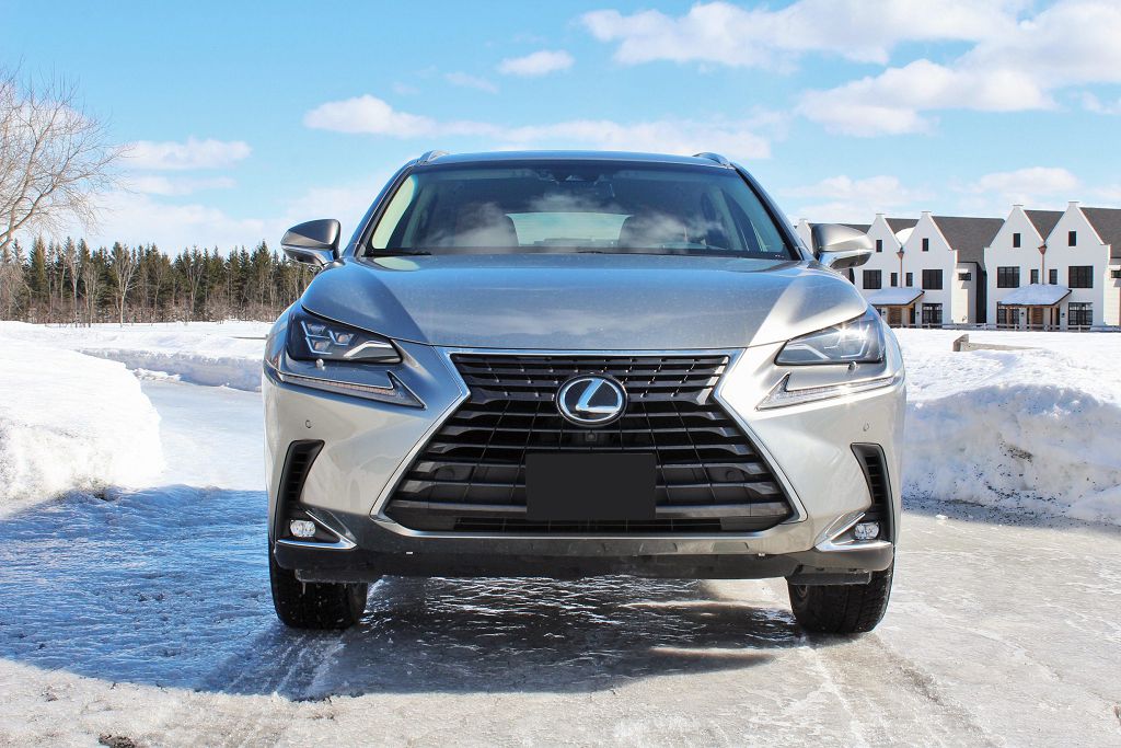 Nowy Lexus NX w trakcie test&oacute;w