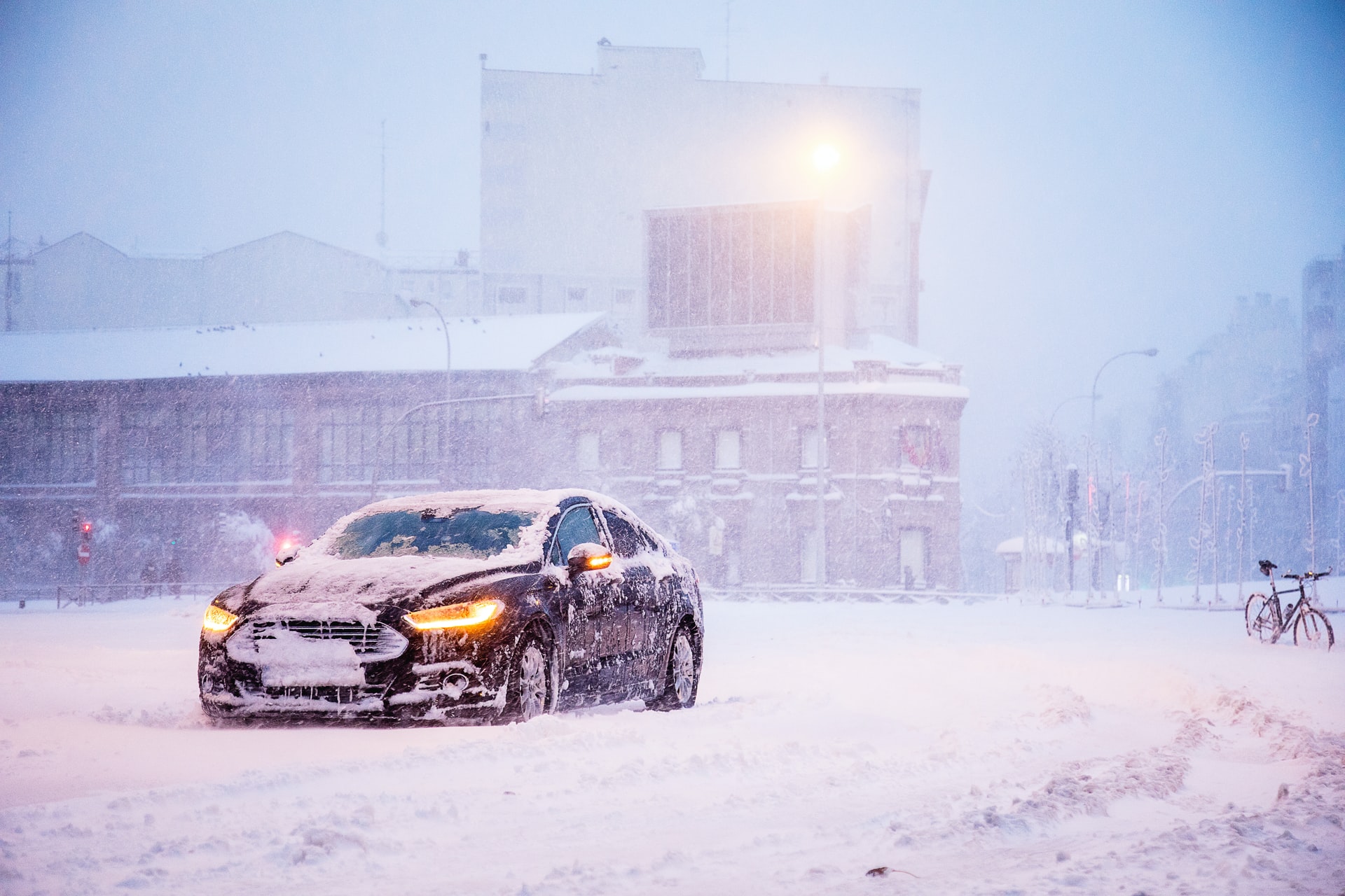 Atak zimy - kierowcy 3-krotnie częściej wzywają assistance