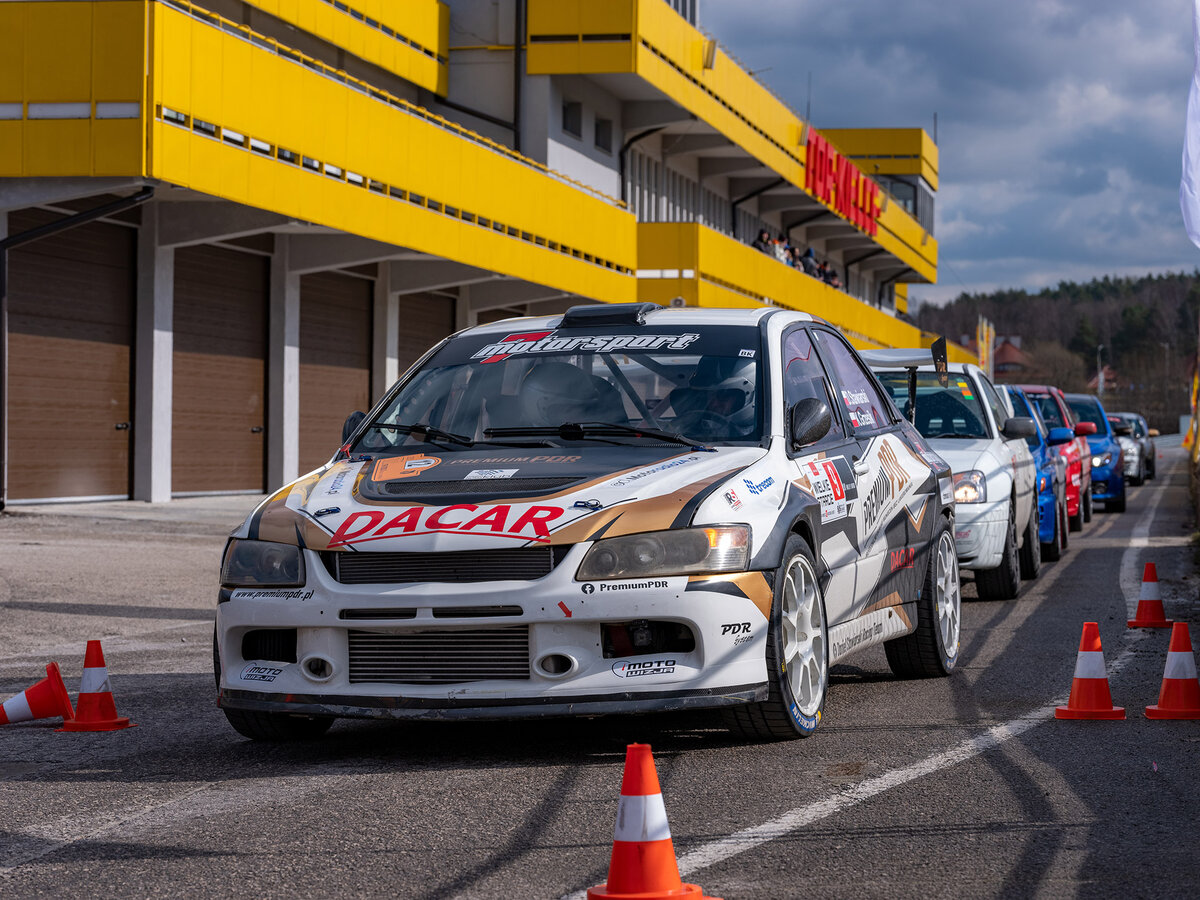 Wielkie Starcie - Mitsubishi Lancer Evolution vs Subaru Impreza