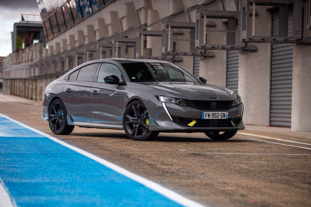 Peugeot 508 Sport Engineered w rękach kierowc&oacute;w zespołu Peugeota