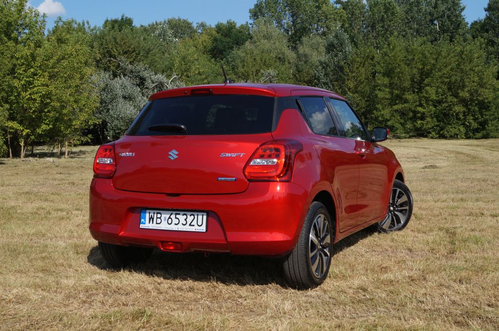 Suzuki Swift 1,2 DualJet SHVS 83 KM 5 MT - Urokliwy