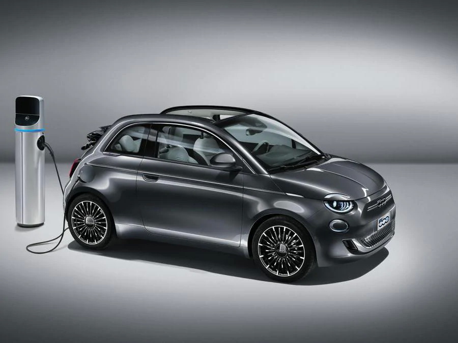 Fiat rezygnuje z silnik&oacute;w spalinowych