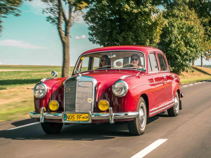 6. Spotkanie miłośniczek zabytkowych Mercedes&oacute;w