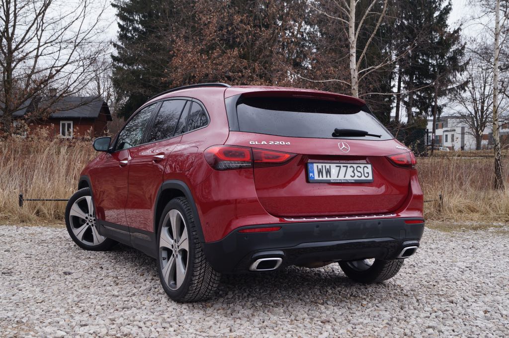 Mercedes Benz GLA 220D 4Matic 8AT &ndash; Na plus