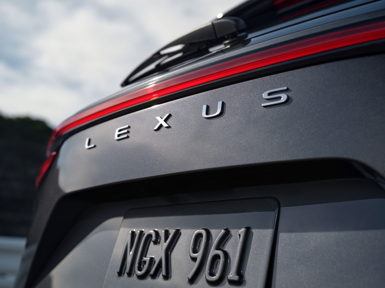Lexus (częściowo) żegna się ze swoim logo?
