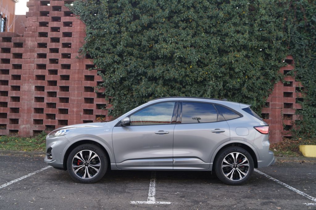 Ford Kuga ST-Line 2,5 Plug-In Hybrid 225 KM e-CVT &ndash; Udane połączenie