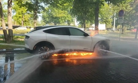 Ford Mustang Mach-E zapalił się w Gdańsku