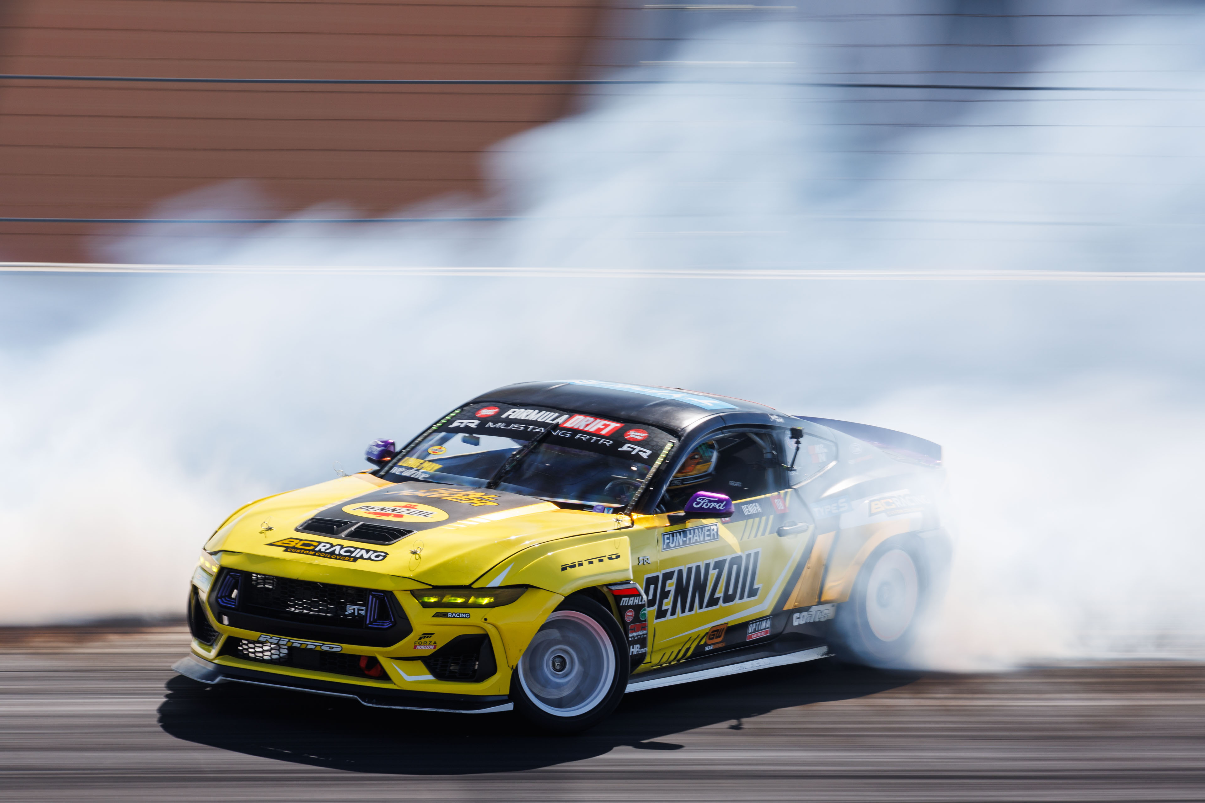 Chelsea DeNofa najlepszy w Formula Drift