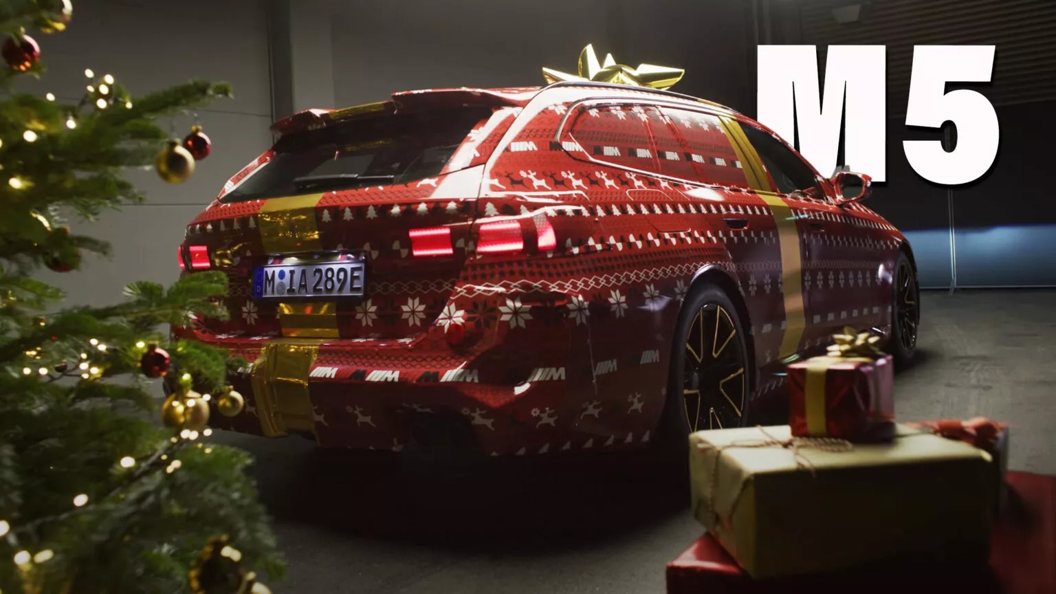 BMW M5 Touring 2025 w świątecznym przebraniu