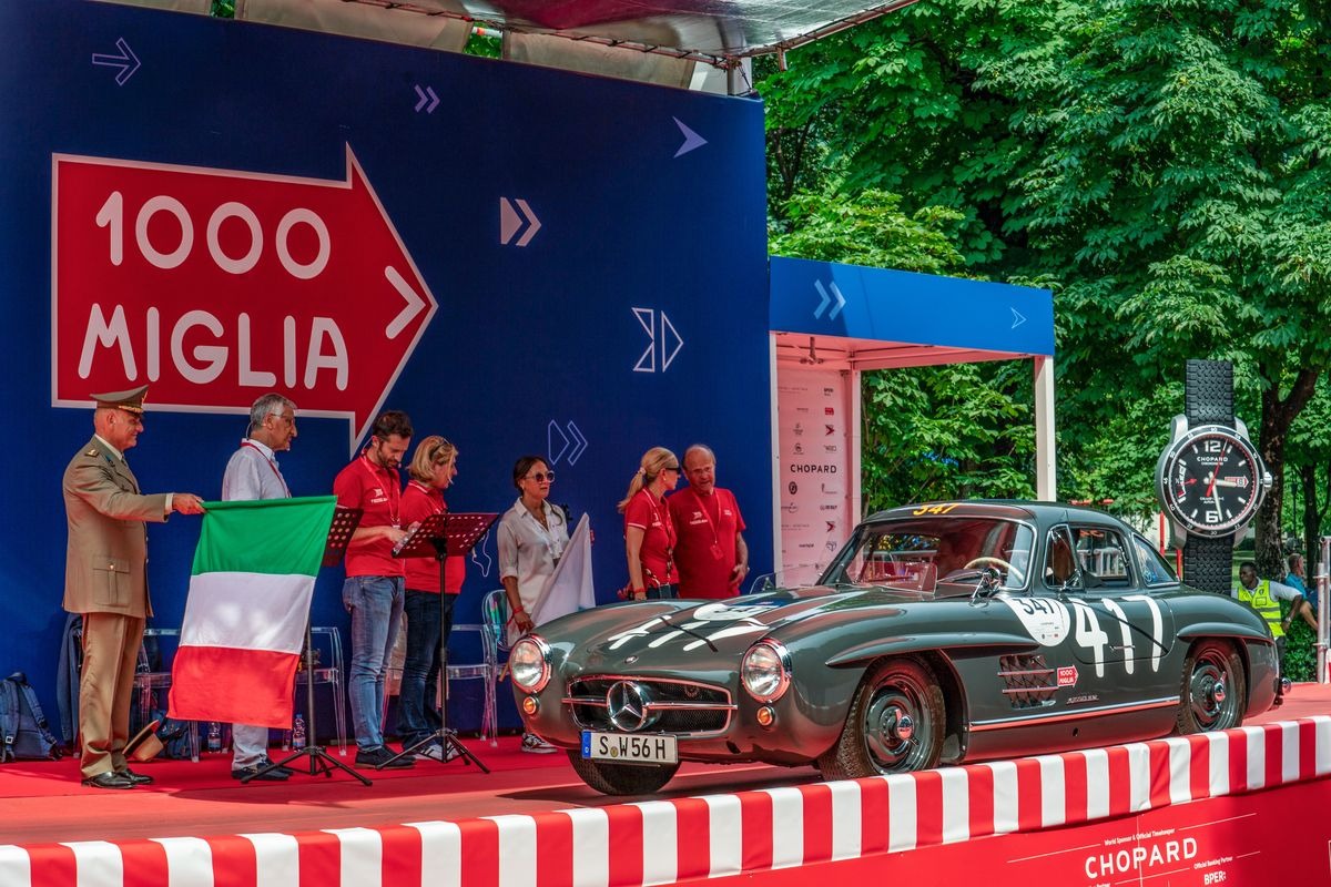 Start Gullwingiem w 1000 Miglia 2024