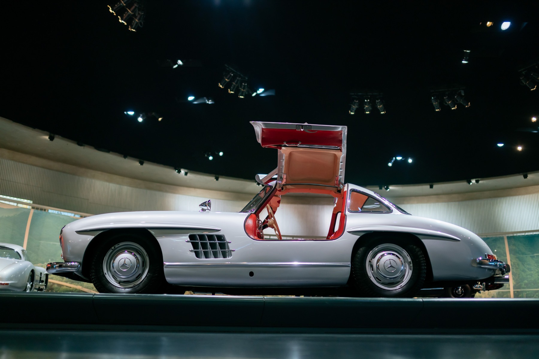  Mercedes 300 SL Coup&eacute; - Legendarny  Gullwing