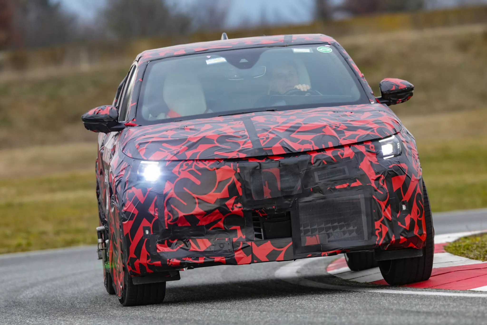  Alfa Romeo Milano - Przed premierą