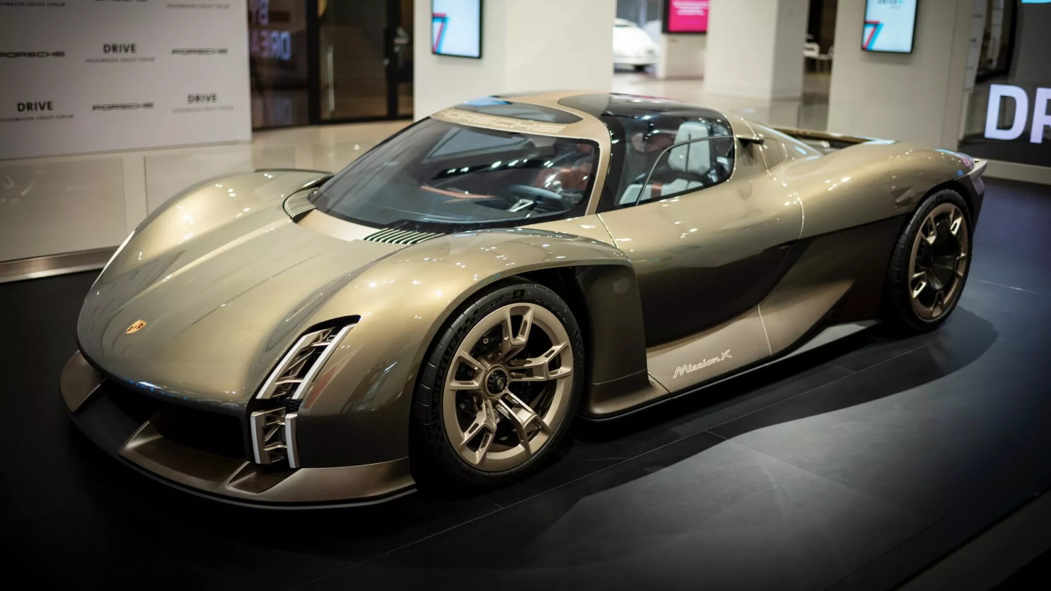 Elektryczny superbolid Porsche