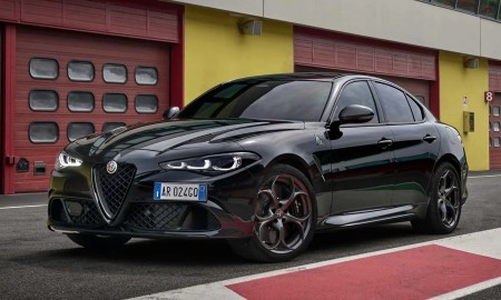  Alfa Romeo rezygnuje z przesuniętej przedniej tablicy rejestracyjnej
