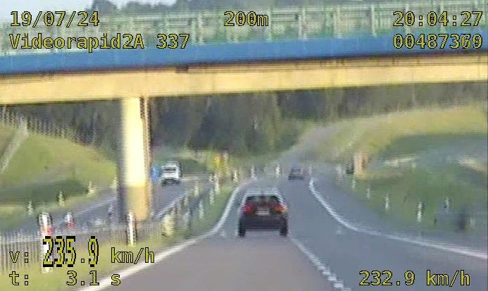Jechał ponad 230 km/h na S-19