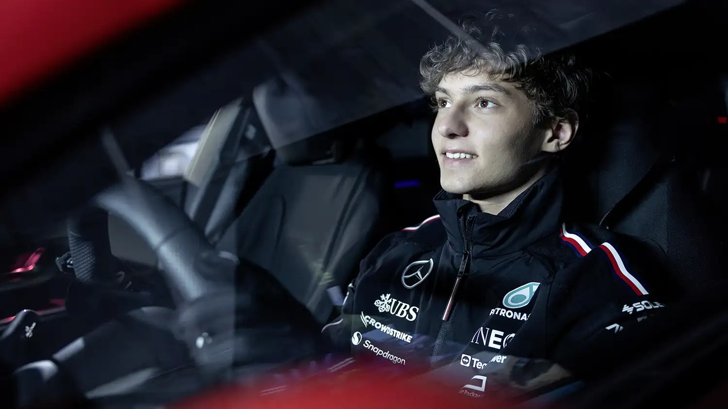 Kimi Antonelli za kierownicą Mercedesa CLA