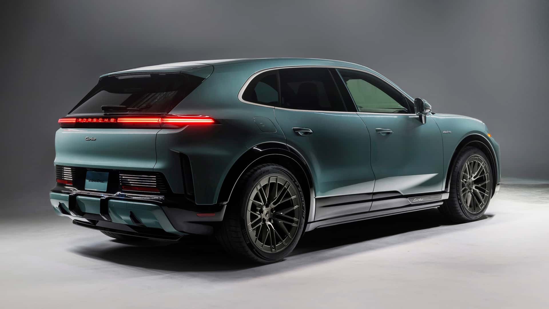 Nowy flagowy SUV Porsche bez elektryfikacji